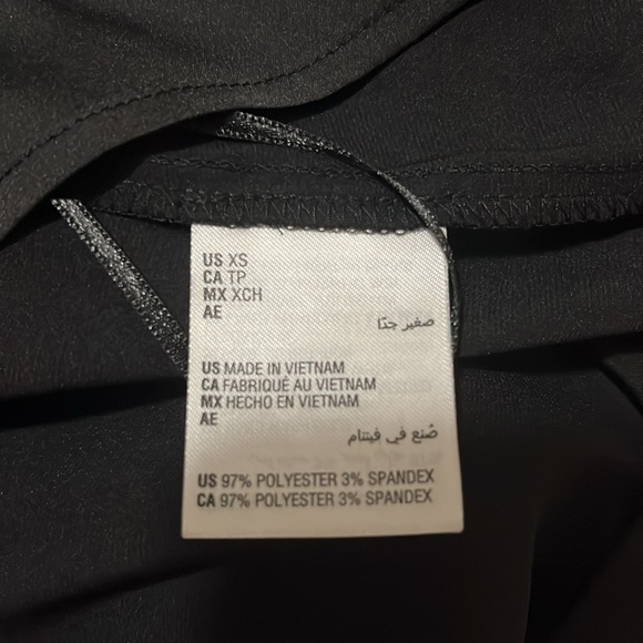 I.N.C silky top with chain link decoration - Picture 5 of 7